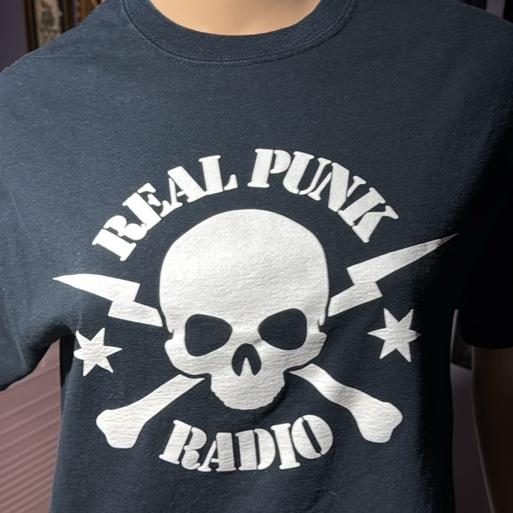 Punk Rock Radio skull 💀 t-shirt. Medium size, black shirt. Good condition. Rad!! - Picture 7 of 7